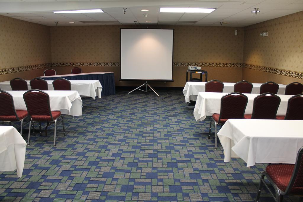 Days Inn & Suites By Wyndham Bridgeport - Clarksburg Zewnętrze zdjęcie