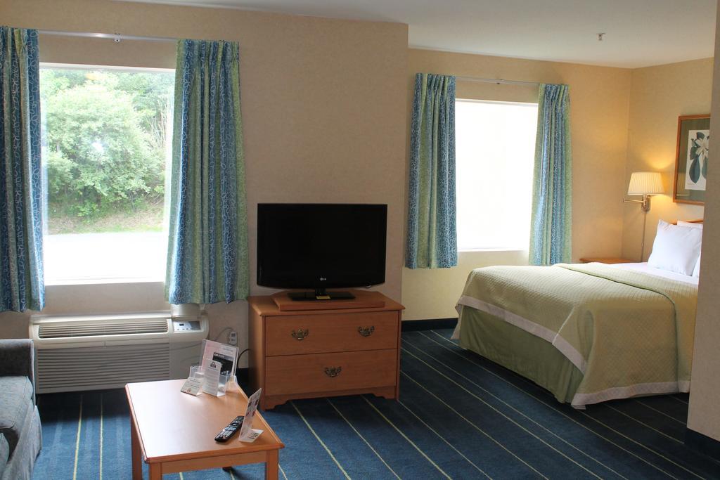Days Inn & Suites By Wyndham Bridgeport - Clarksburg Zewnętrze zdjęcie