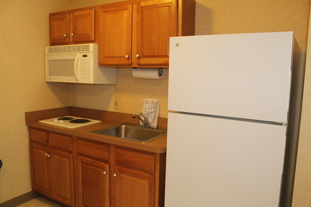 Days Inn & Suites By Wyndham Bridgeport - Clarksburg Pokój zdjęcie