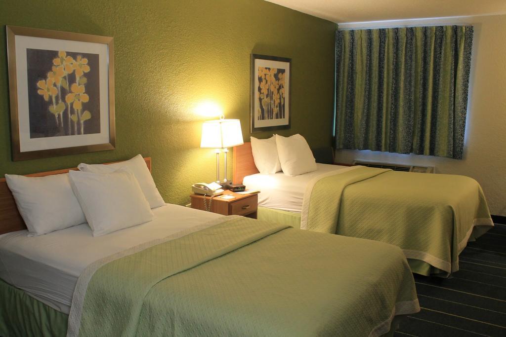 Days Inn & Suites By Wyndham Bridgeport - Clarksburg Pokój zdjęcie
