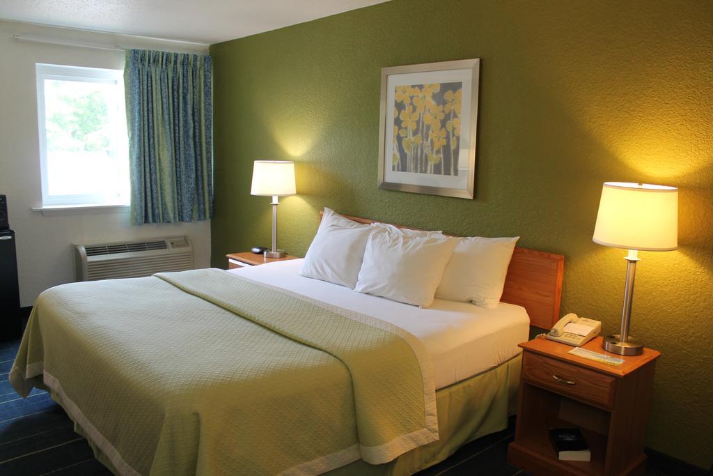 Days Inn & Suites By Wyndham Bridgeport - Clarksburg Pokój zdjęcie