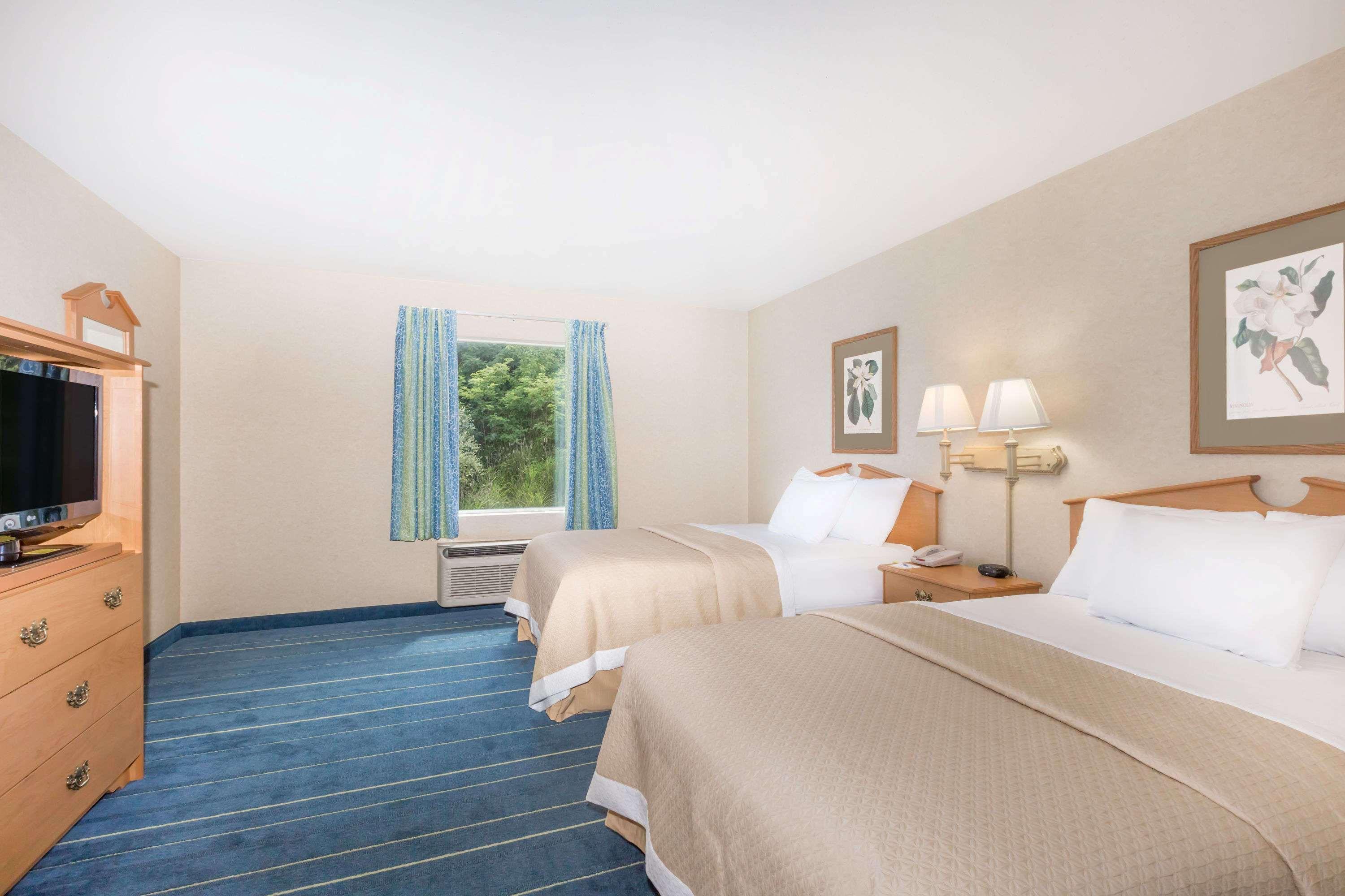 Days Inn & Suites By Wyndham Bridgeport - Clarksburg Zewnętrze zdjęcie