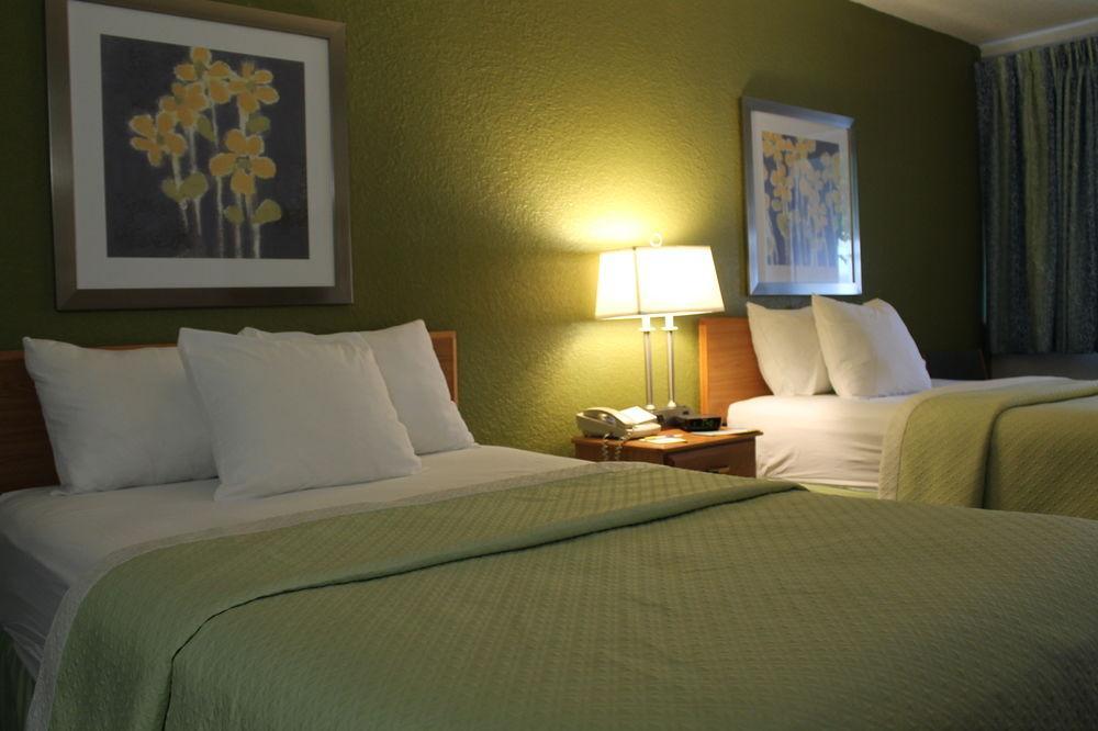 Days Inn & Suites By Wyndham Bridgeport - Clarksburg Zewnętrze zdjęcie
