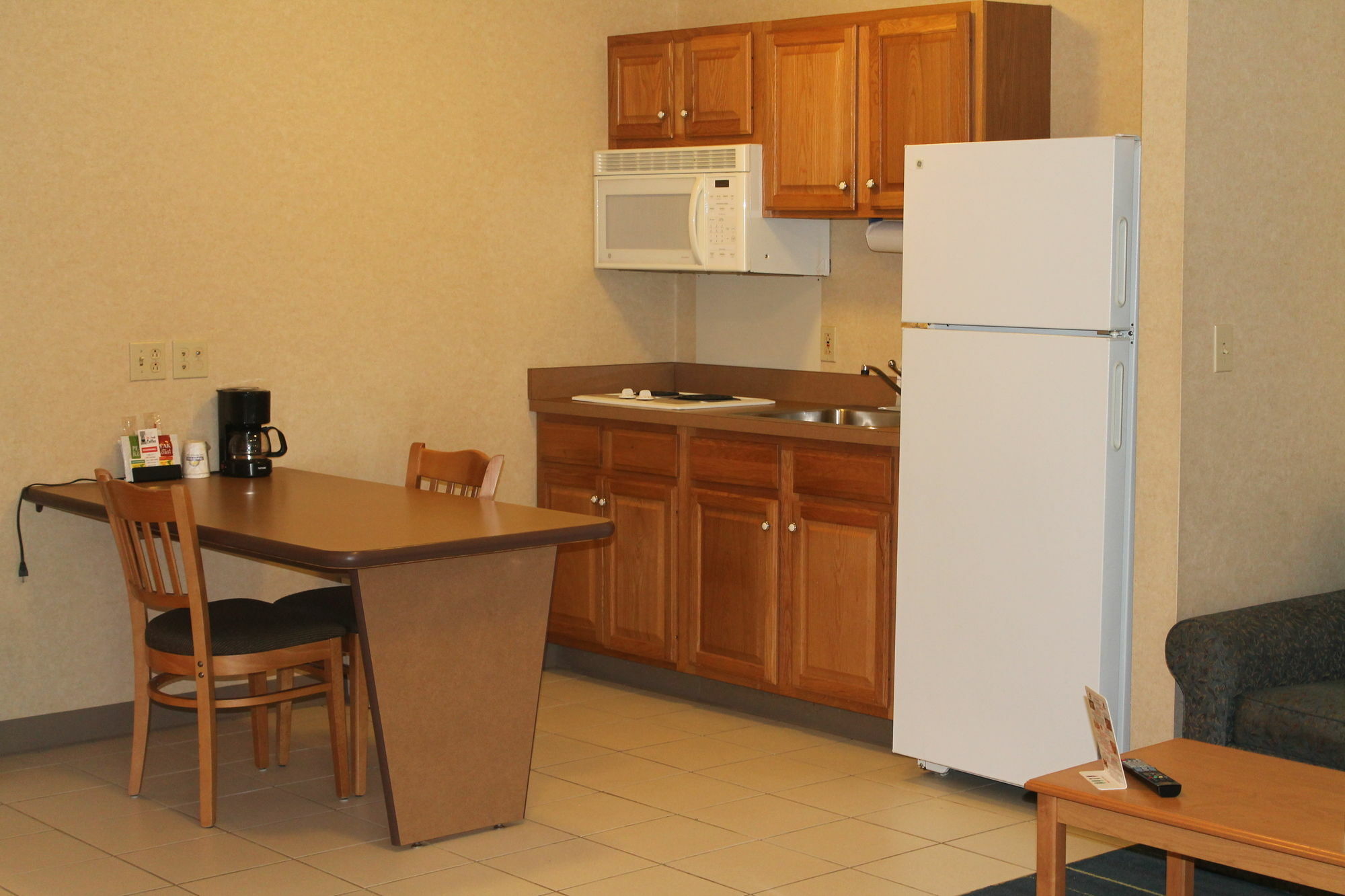 Days Inn & Suites By Wyndham Bridgeport - Clarksburg Zewnętrze zdjęcie