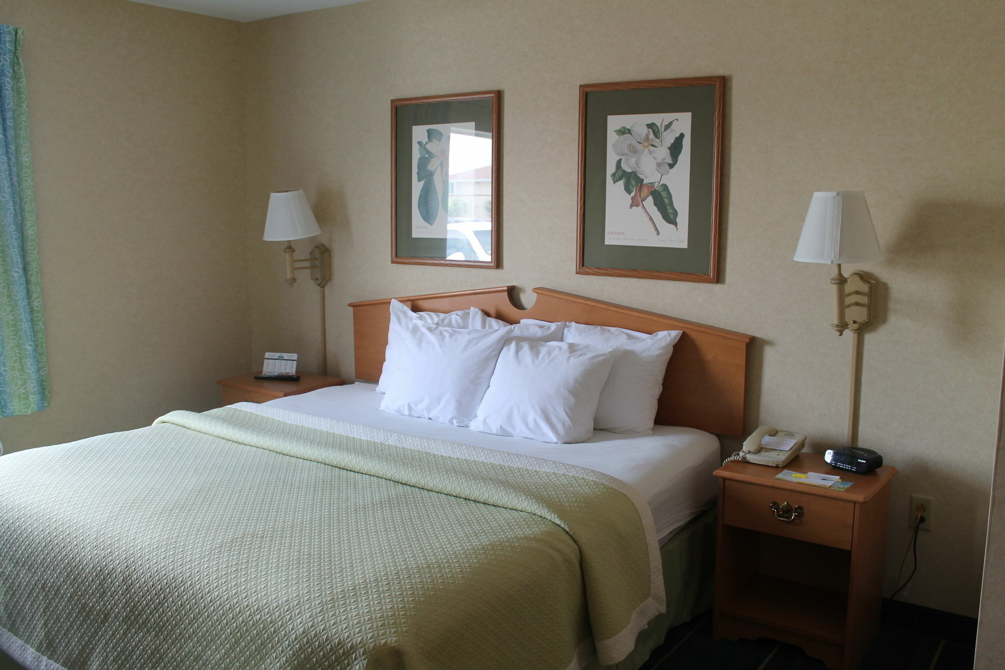 Days Inn & Suites By Wyndham Bridgeport - Clarksburg Zewnętrze zdjęcie